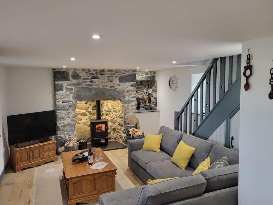 Amazing Coastal & Sunset Views In Eryri Villa Llanllyfni Exterior photo