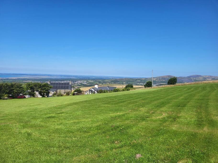 Amazing Coastal & Sunset Views In Eryri Villa Llanllyfni Exterior photo